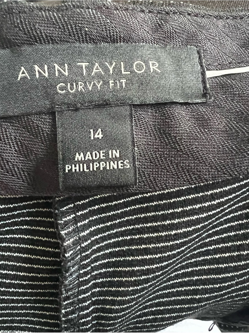 Ann Taylor Women's Black and White Two-Piece Suit Blazer & Pants 0141 - Picture 4 of 5